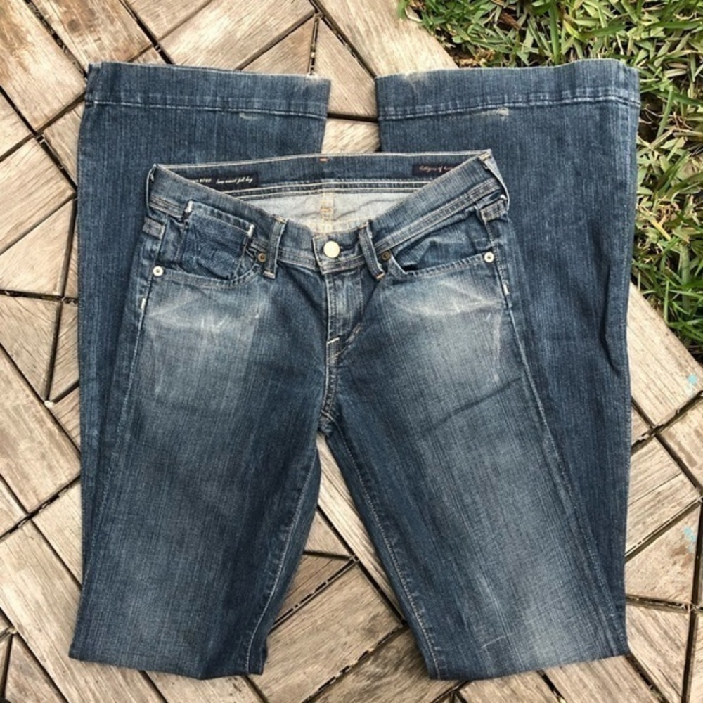CofH Picasso #080 Full Leg Flare Jeans Size 25